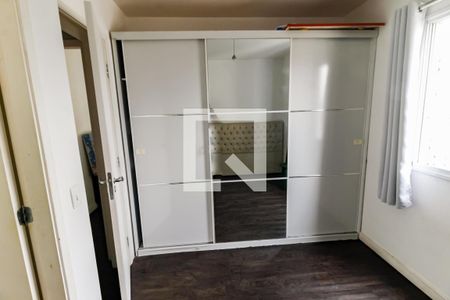 Suíte - armários de apartamento para alugar com 2 quartos, 68m² em Parque Reboucas, São Paulo