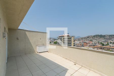 Apartamento à venda com 114m², 2 quartos e 2 vagas Apartamento à venda com 114m², 2 quartos e 2 vagasTerraço