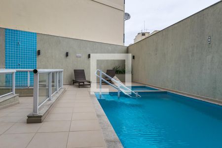 Apartamento à venda com 114m², 2 quartos e 2 vagas Apartamento à venda com 114m², 2 quartos e 2 vagasÁrea comum - Piscina