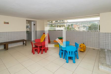Apartamento à venda com 114m², 2 quartos e 2 vagas Apartamento à venda com 114m², 2 quartos e 2 vagasÁrea Comum - Playground