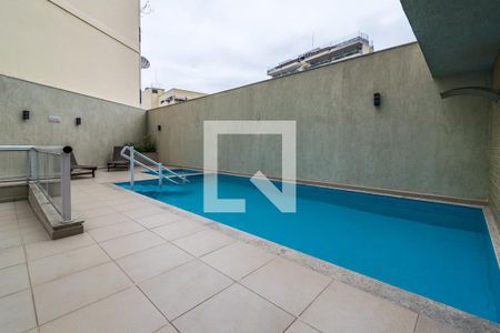 Apartamento à venda com 114m², 2 quartos e 2 vagas Apartamento à venda com 114m², 2 quartos e 2 vagasÁrea comum - Piscina