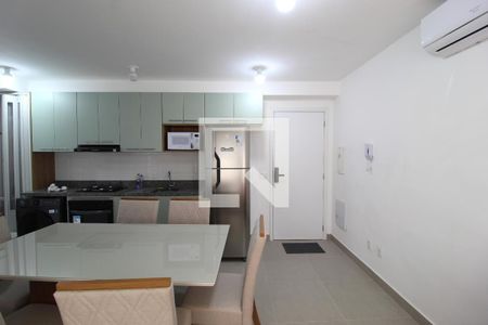 Sala/Cozinha de kitnet/studio para alugar com 2 quartos, 40m² em Moema, São Paulo