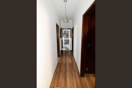 Corredor de casa à venda com 3 quartos, 240m² em Pitangueiras, Rio de Janeiro