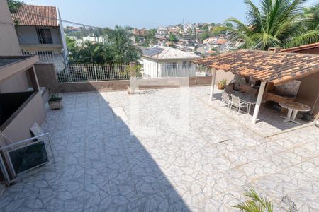 Quintal de casa à venda com 3 quartos, 240m² em Pitangueiras, Rio de Janeiro