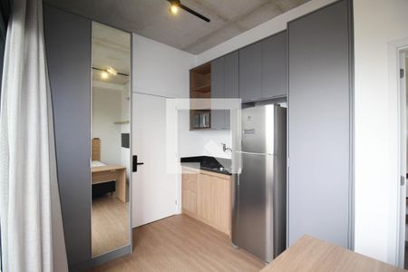 Suíte/Cozinha de apartamento para alugar com 1 quarto, 27m² em Vila Olímpia, São Paulo