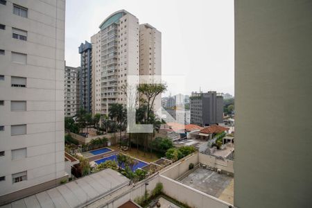 Vista da Varanda e Área de Serviço de apartamento para alugar com 2 quartos, 60m² em Pinheiros, São Paulo