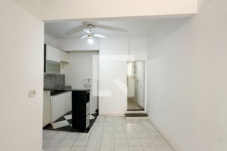 Sala/ Cozinha de apartamento à venda com 1 quarto, 40m² em Copacabana, Rio de Janeiro