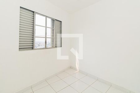 Quarto 2 de casa para alugar com 3 quartos, 80m² em Chácara São João, São Paulo