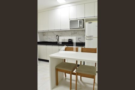 Cozinha de kitnet/studio para alugar com 1 quarto, 30m² em Centro, Curitiba