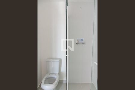 Banheiro de kitnet/studio à venda com 1 quarto, 21m² em Vila Firmiano Pinto, São Paulo