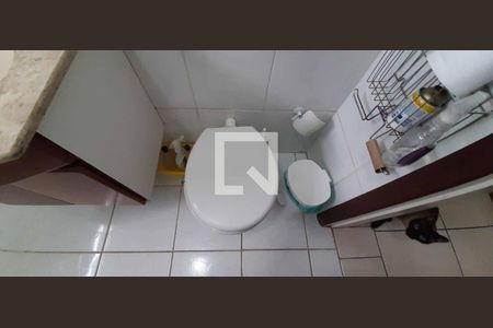 Casa à venda com 200m², 4 quartos e 2 vagas Casa à venda com 200m², 4 quartos e 2 vagasBanheiro