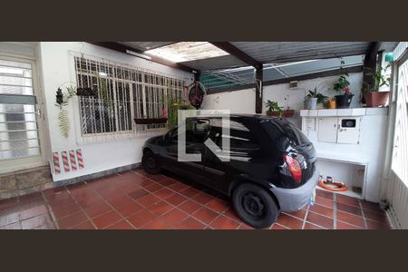 Casa à venda com 200m², 4 quartos e 2 vagas Casa à venda com 200m², 4 quartos e 2 vagasGaragem