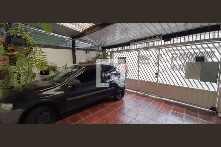 Casa à venda com 200m², 4 quartos e 2 vagas Casa à venda com 200m², 4 quartos e 2 vagasGaragem