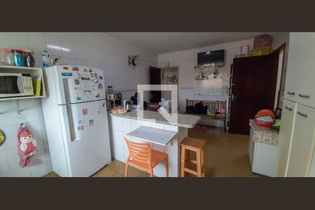 Casa à venda com 200m², 4 quartos e 2 vagas Casa à venda com 200m², 4 quartos e 2 vagasCozinha