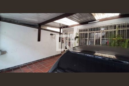 Casa à venda com 200m², 4 quartos e 2 vagas Casa à venda com 200m², 4 quartos e 2 vagasGaragem