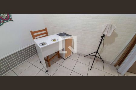 Casa à venda com 200m², 4 quartos e 2 vagas Casa à venda com 200m², 4 quartos e 2 vagasÁrea de serviço