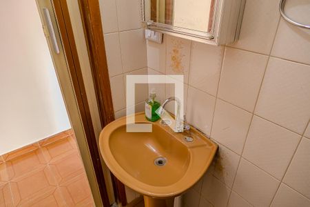 Lavabo de casa para alugar com 2 quartos, 120m² em Jardim Oriental, São Paulo