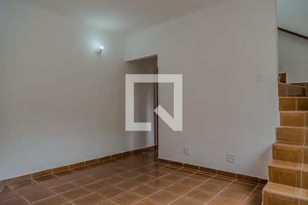 Sala de casa para alugar com 2 quartos, 120m² em Jardim Oriental, São Paulo