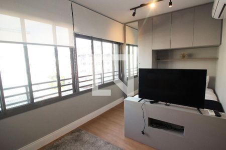 Sala/Quarto de kitnet/studio à venda com 1 quarto, 24m² em Farroupilha, Porto Alegre