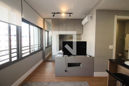 Sala/Quarto de kitnet/studio à venda com 1 quarto, 24m² em Farroupilha, Porto Alegre