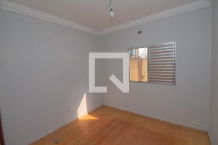 Quarto 2 de casa para alugar com 3 quartos, 100m² em Jardim Santa Teresinha, São Paulo