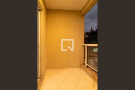 Sacada de apartamento para alugar com 2 quartos, 61m² em Jardim Santa Izabel, Cotia