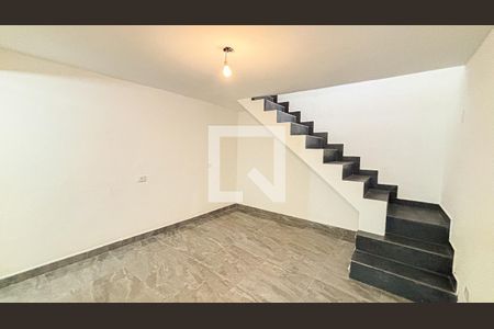 Sala  de casa à venda com 3 quartos, 150m² em Vila Camilópolis, Santo André