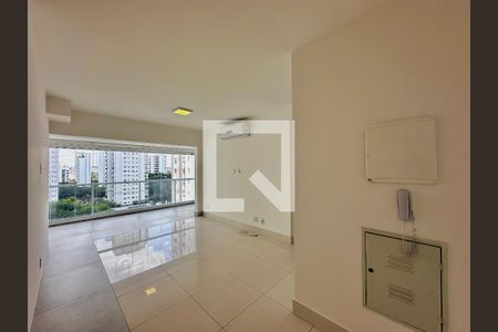 Sala de apartamento à venda com 2 quartos, 74m² em Campo Belo, São Paulo