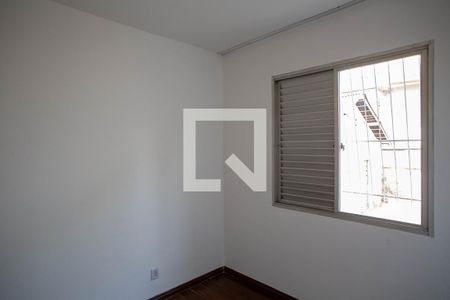 Quarto 2 de apartamento para alugar com 3 quartos, 95m² em Santo Antônio, Belo Horizonte