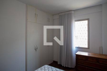 Quarto de apartamento para alugar com 3 quartos, 95m² em Santo Antônio, Belo Horizonte