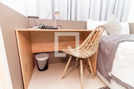 Sala / Quarto de kitnet/studio à venda com 1 quarto, 18m² em Perdizes, São Paulo