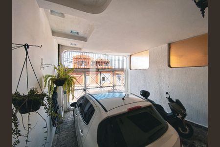 Garagem de casa à venda com 3 quartos, 120m² em Vila Polopoli, São Paulo