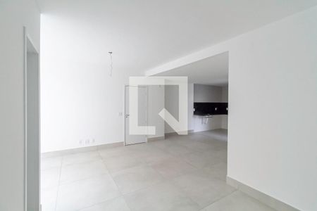 Sala de apartamento à venda com 3 quartos, 160m² em Padre Eustáquio, Belo Horizonte