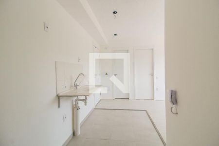 Sala/Cozinha de apartamento para alugar com 2 quartos, 36m² em Conjunto Residencial José Bonifácio, São Paulo