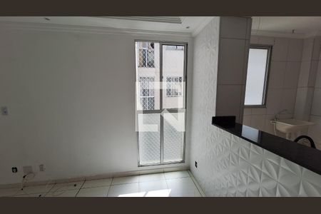 sala de apartamento para alugar com 2 quartos, 43m² em Parque Santa Rosa, Suzano