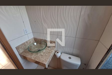 Banheiro de apartamento para alugar com 2 quartos, 43m² em Parque Santa Rosa, Suzano