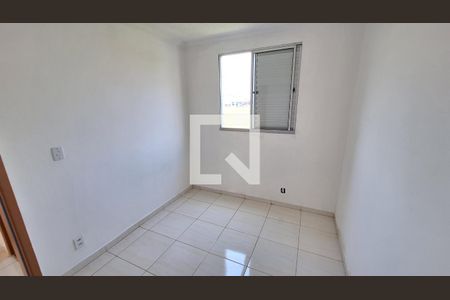 Quarto 2 de apartamento para alugar com 2 quartos, 43m² em Parque Santa Rosa, Suzano