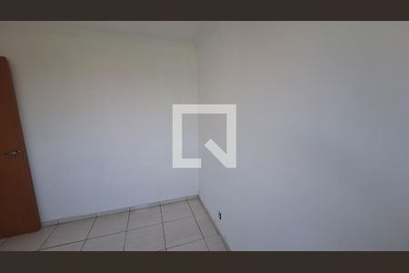 Quarto 1 de apartamento para alugar com 2 quartos, 43m² em Parque Santa Rosa, Suzano