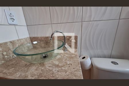 Banheiro de apartamento para alugar com 2 quartos, 43m² em Parque Santa Rosa, Suzano