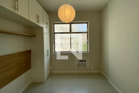 Sala/Quarto de kitnet/studio à venda com 1 quarto, 33m² em Centro, Rio de Janeiro