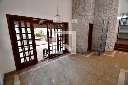 Sala de casa de condomínio para alugar com 3 quartos, 320m² em Cidade Universitária, Campinas