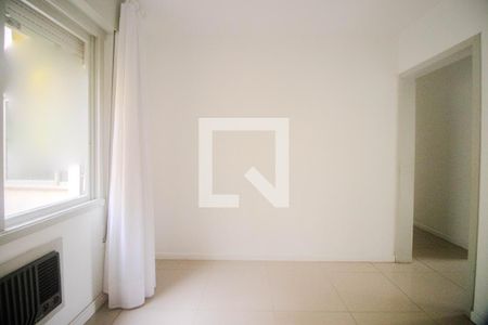 Quarto 1 de apartamento para alugar com 3 quartos, 90m² em Jardim Lindóia, Porto Alegre