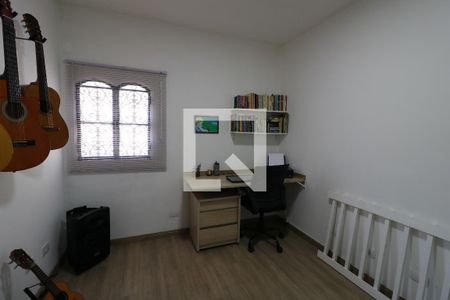 Quarto 2 de casa à venda com 3 quartos, 152m² em Vila Scarpelli, Santo André