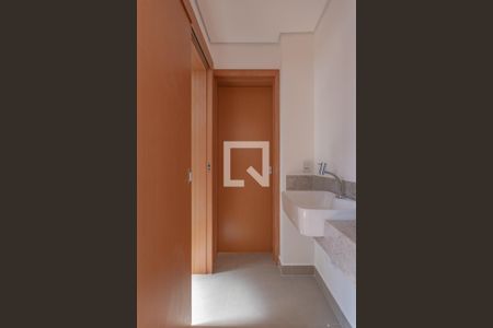 Casa de condomínio à venda com 140m², 3 quartos e 1 vaga Casa de condomínio à venda com 140m², 3 quartos e 1 vagaBanheiro Semi Suítes