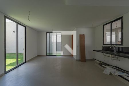 Sala de casa de condomínio à venda com 3 quartos, 140m² em Trevo, Belo Horizonte