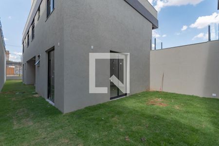 Casa de condomínio à venda com 140m², 3 quartos e 1 vaga Casa de condomínio à venda com 140m², 3 quartos e 1 vagaJardim