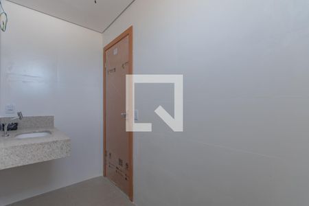 Casa de condomínio à venda com 140m², 3 quartos e 1 vaga Casa de condomínio à venda com 140m², 3 quartos e 1 vagaBanheiro Suíte