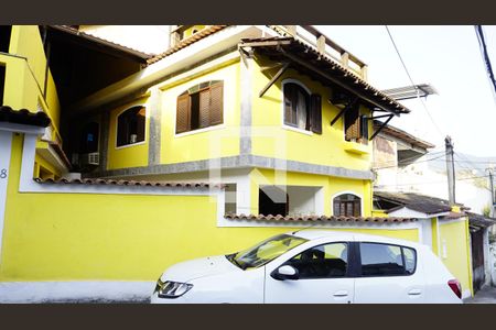 Fachada de casa de condomínio para alugar com 2 quartos, 100m² em Anil, Rio de Janeiro