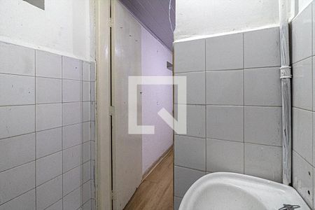 banheiro social_4 de apartamento para alugar com 1 quarto, 65m² em Liberdade, São Paulo