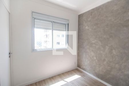 Quarto 1 de apartamento para alugar com 2 quartos, 40m² em Jardim Tupanci, Barueri